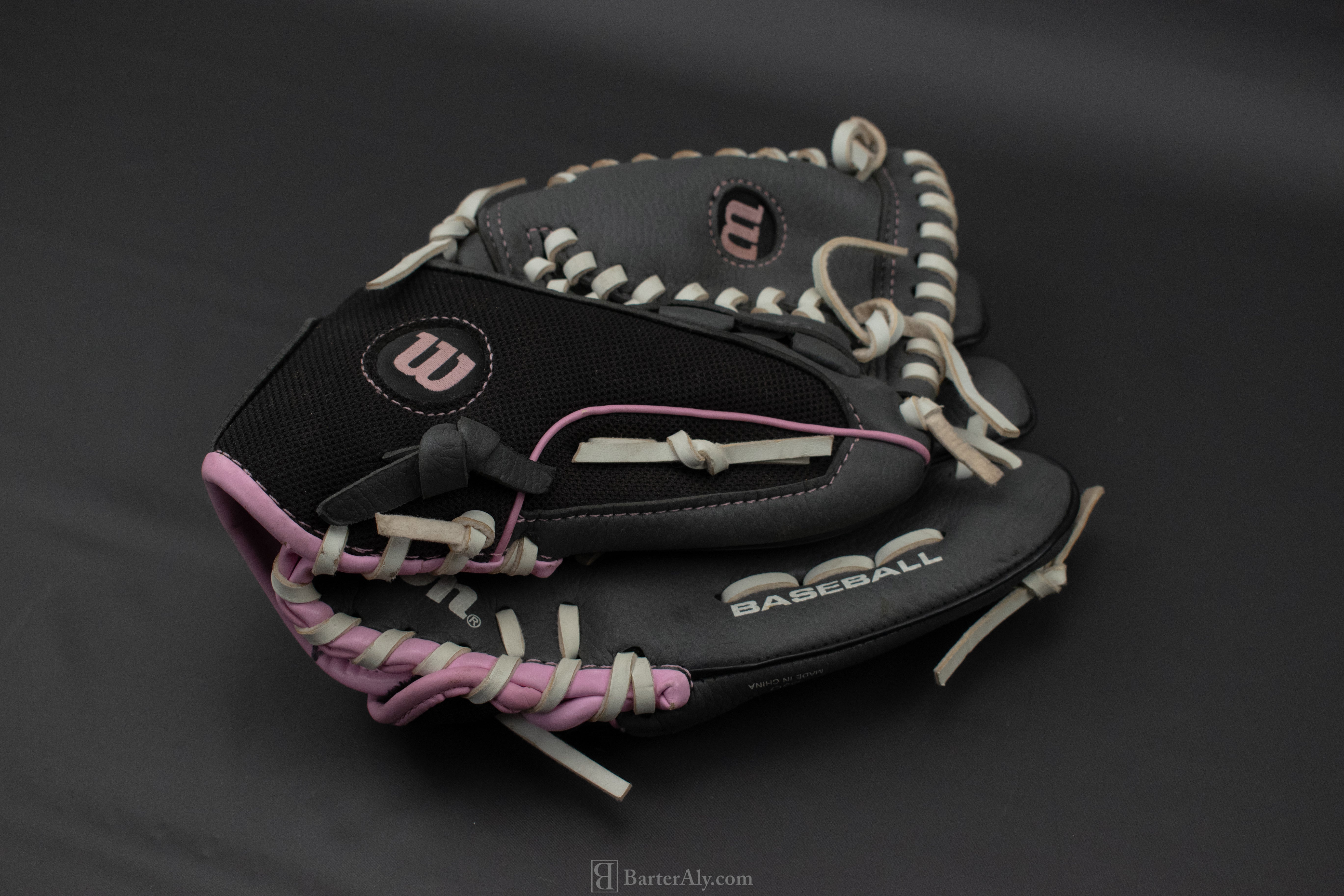 Wilson Baseball Glove Kids Pink and Black Used 10 1/2 Right Hand WTA01RB15B5105