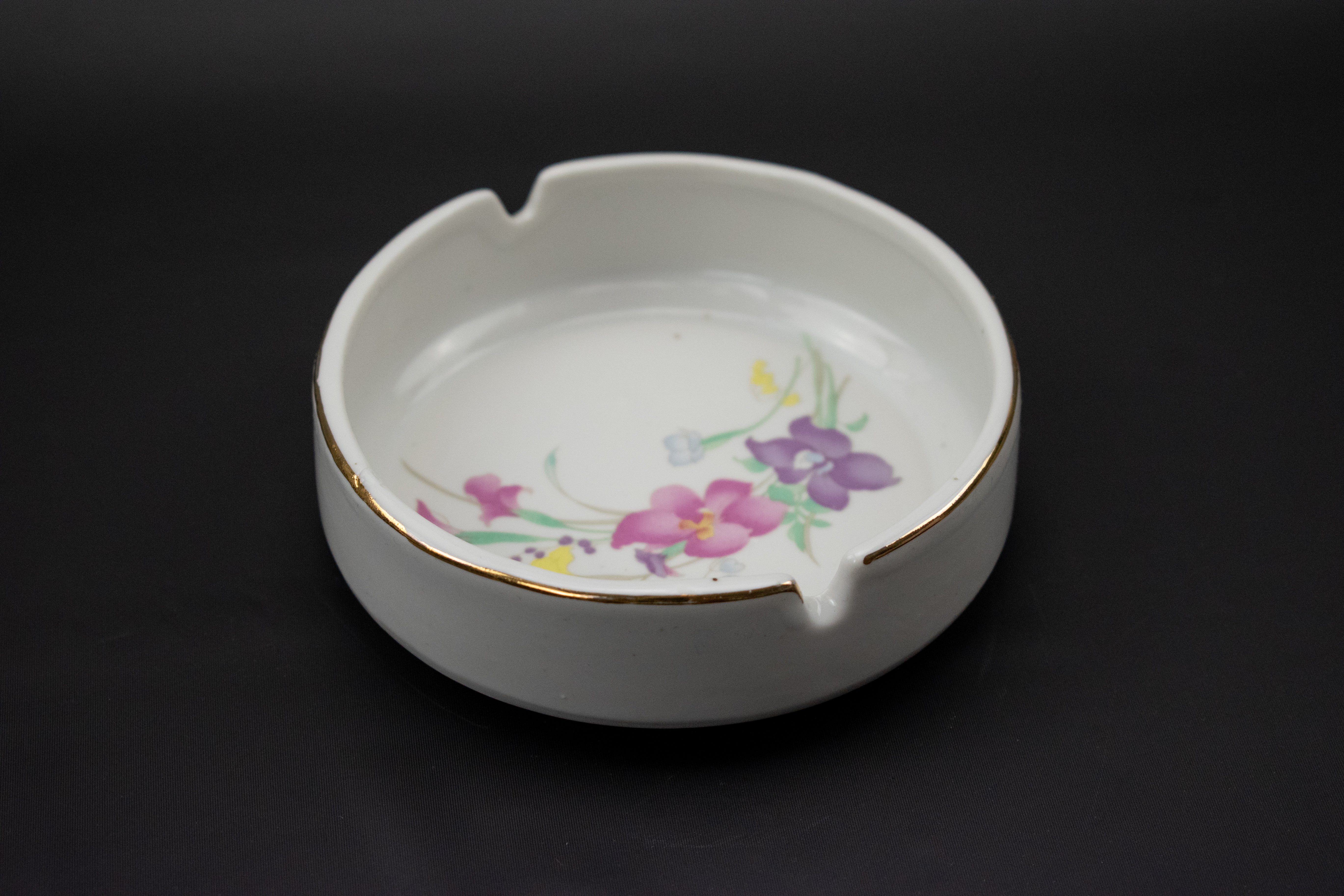 Vintage Ashtray Bowl Used 1980s Ashtray White Floral Flowers