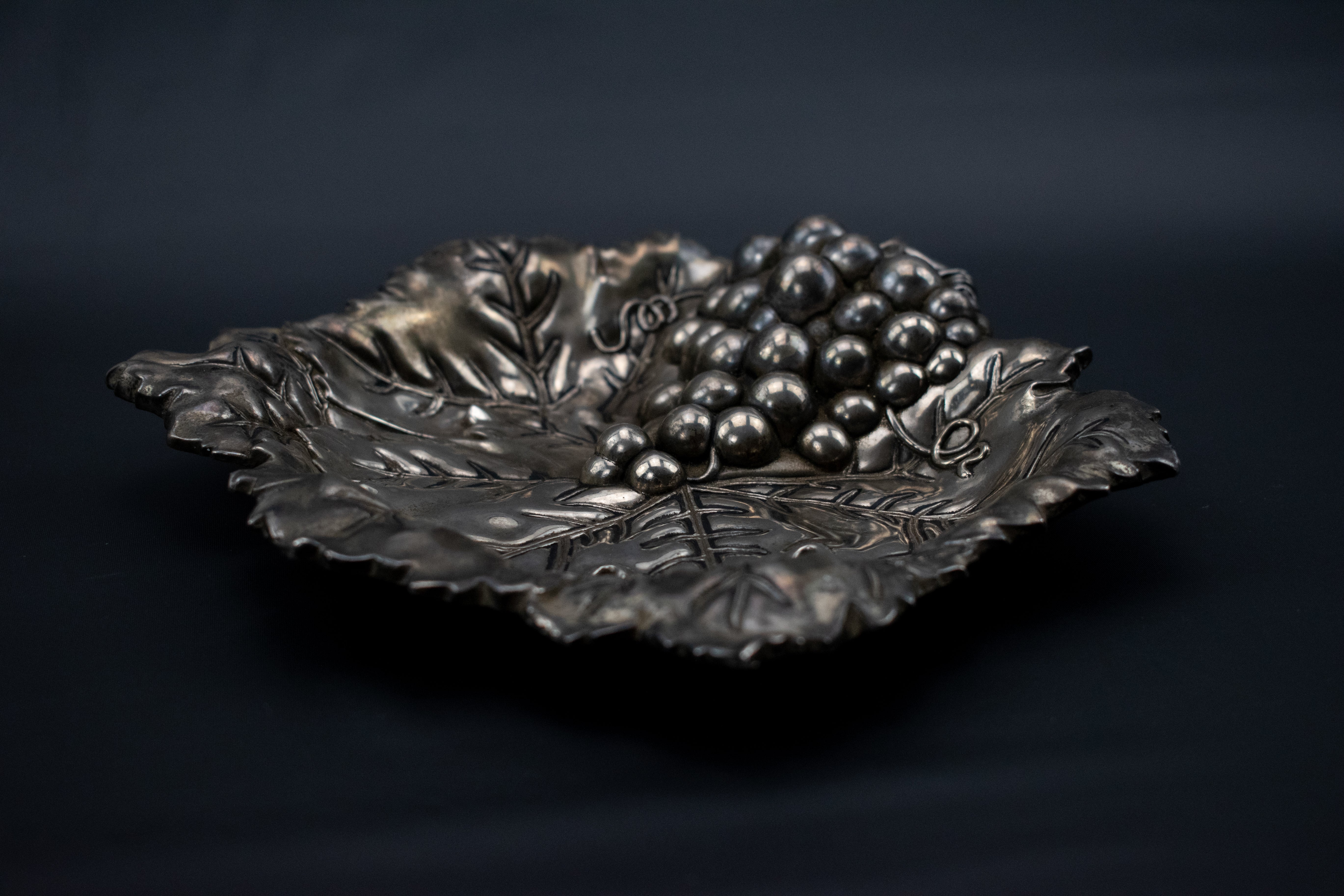 Grape Leaf Silver Plate Ashtray Vintage 7inch Decorative Metal Bowl Vintage