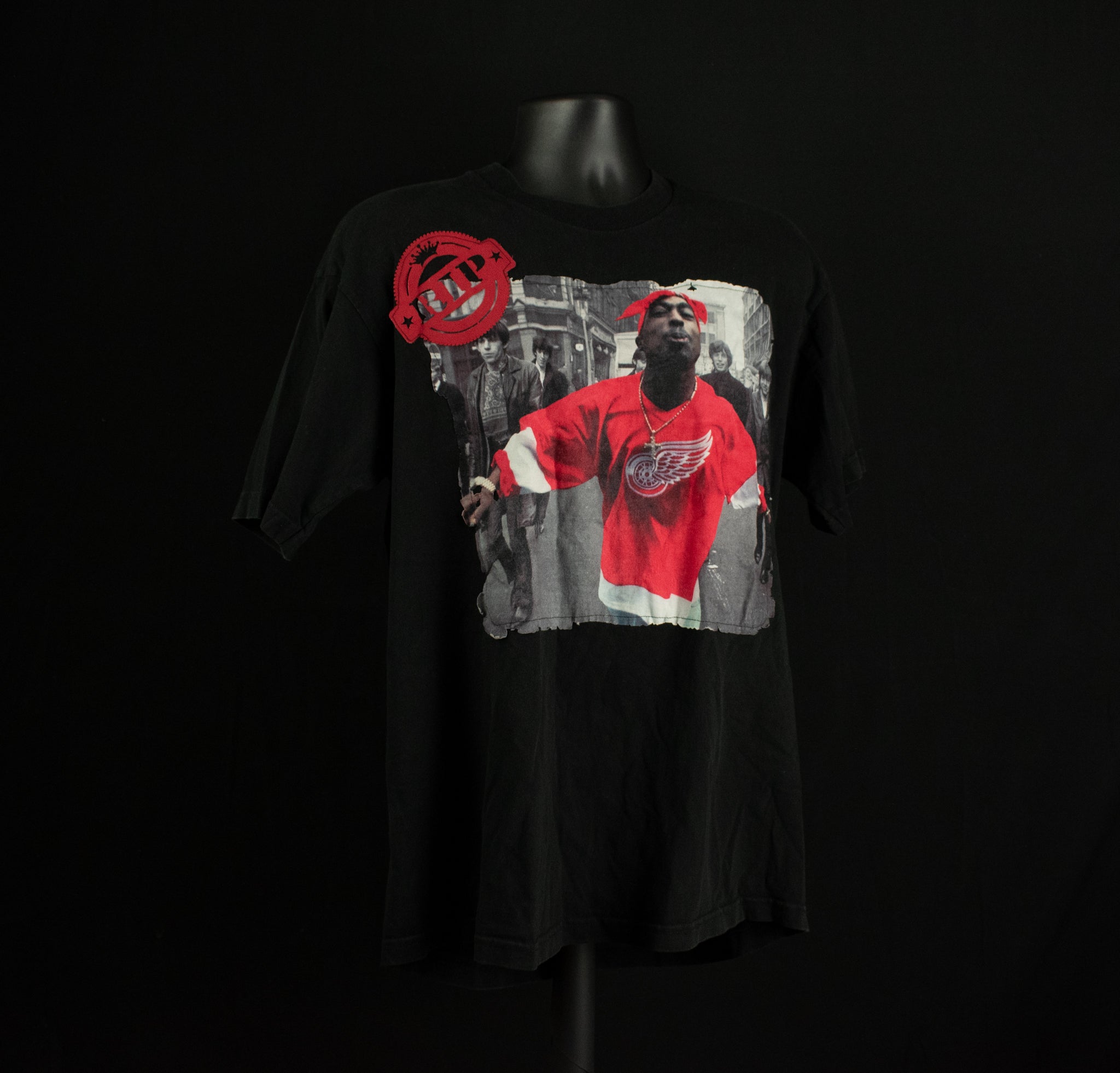 2 Pac Mens Vintage T-Shirt X-Large Adult 5 Pro Athletic 100% Cotton Shirt Detroit Red Wings