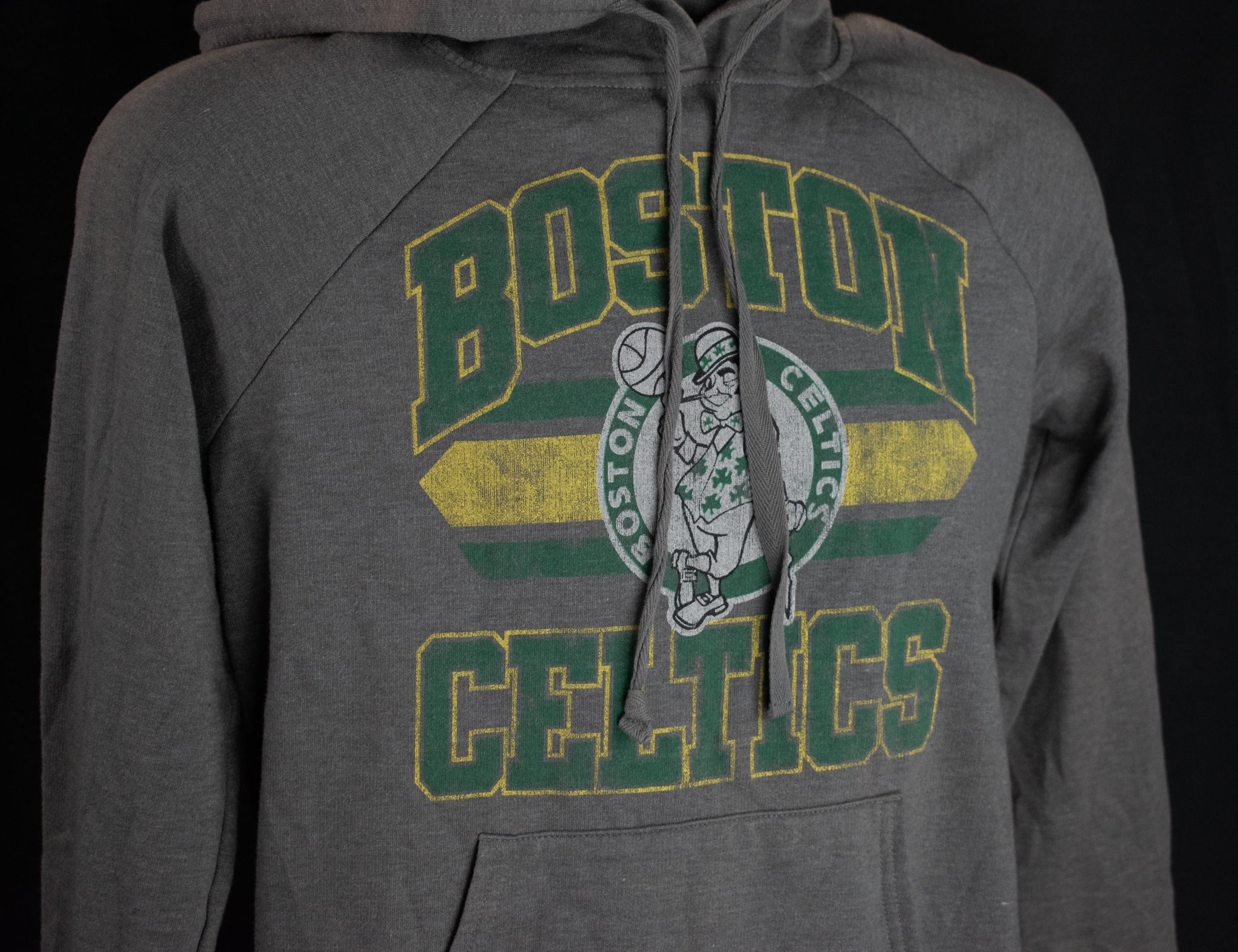 Boston Celtics Large Sweatshirt NBA Basketball Hoodie Gray Lightweight Hardwood Classics