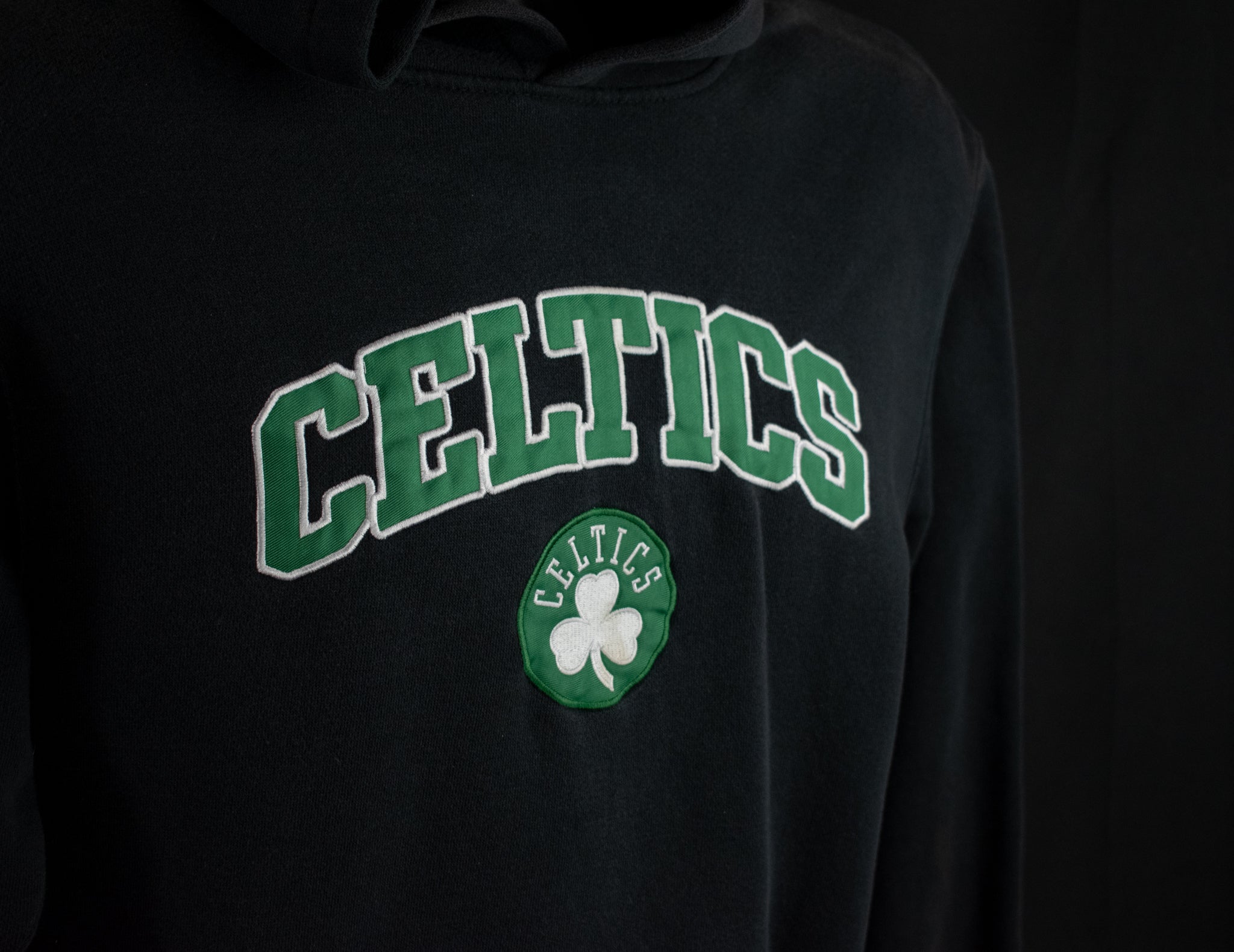 Boston Celtics NBA Basketball Hoodie Adidas Large Pullover Hoodie 14/16 Youth