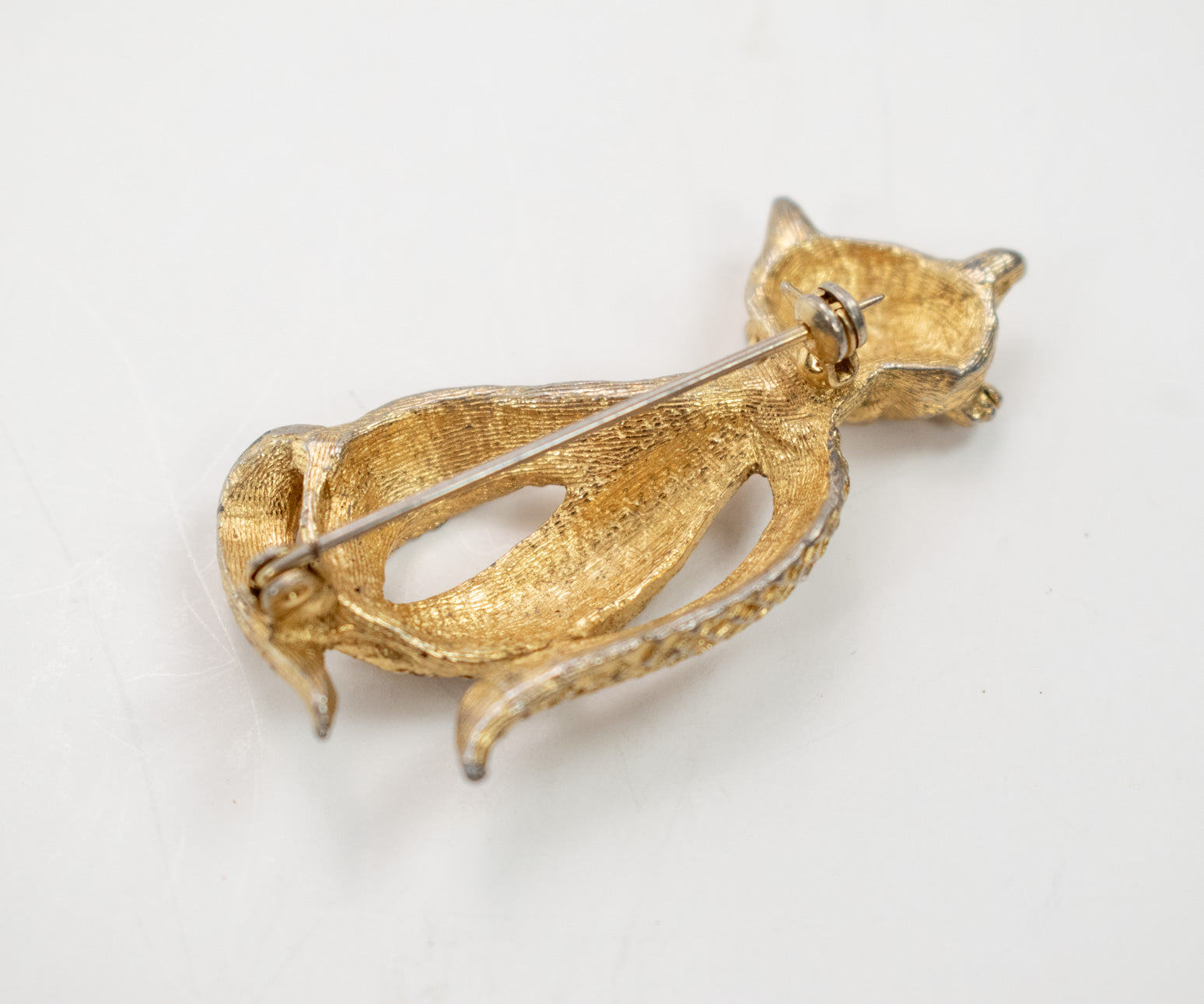 Brooch Pin Collectible Vintage Pin Cat gold plated Authentic pin Used 2 inch