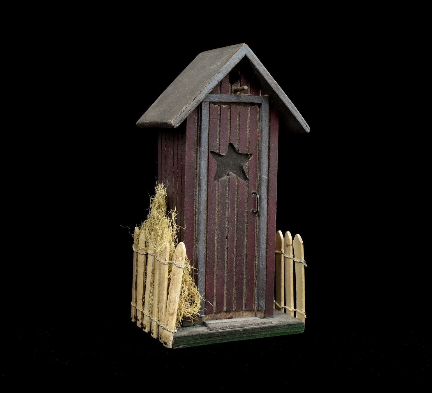 Wooden Outhouse decorative display themed holiday Used 6inch