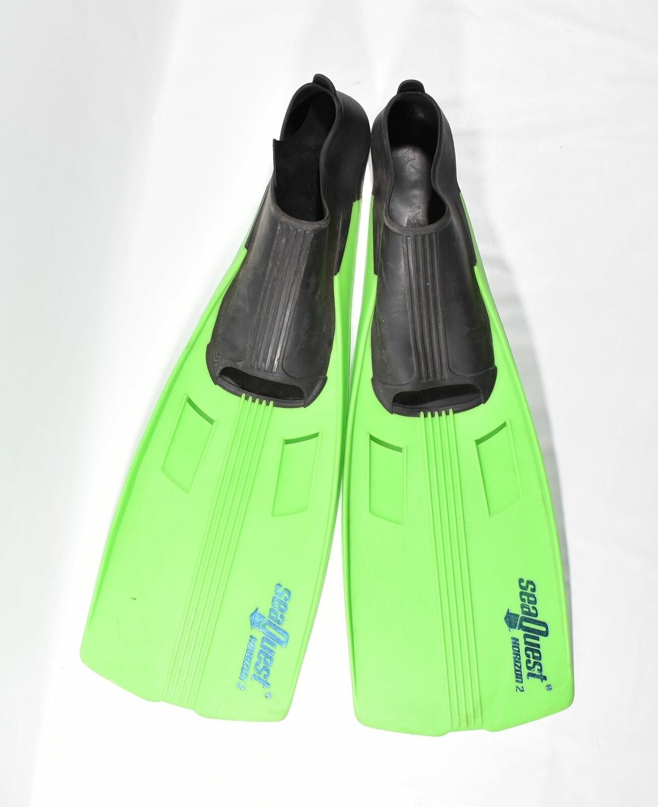 Sea Quest Horizon 2 Green Diving Flippers Italy 42-43 Size 8-9 USED