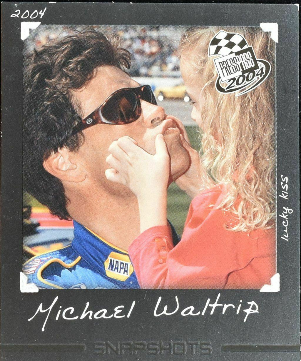 Michael Waltrip SS 23/36 Press Pass 2004 Snapshots Nascar Racing Card