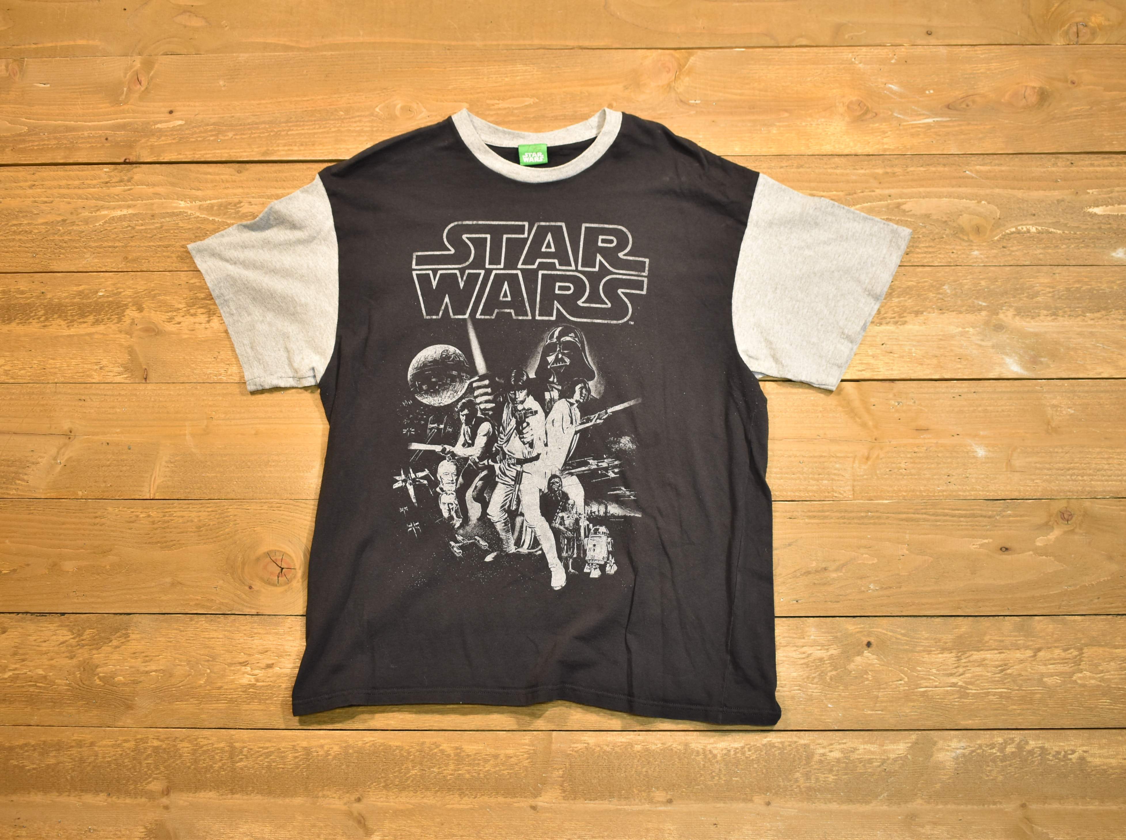 Star Wars men's T-shirt used medium authentic T-shirt