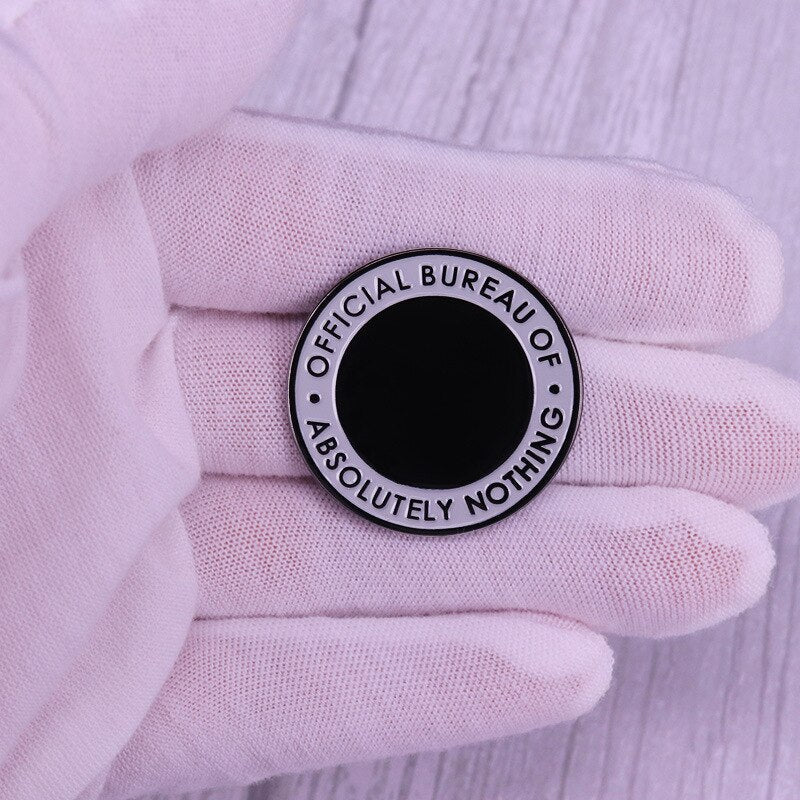 The official bureau has absolutely nothing-brooch Black and White simple letter