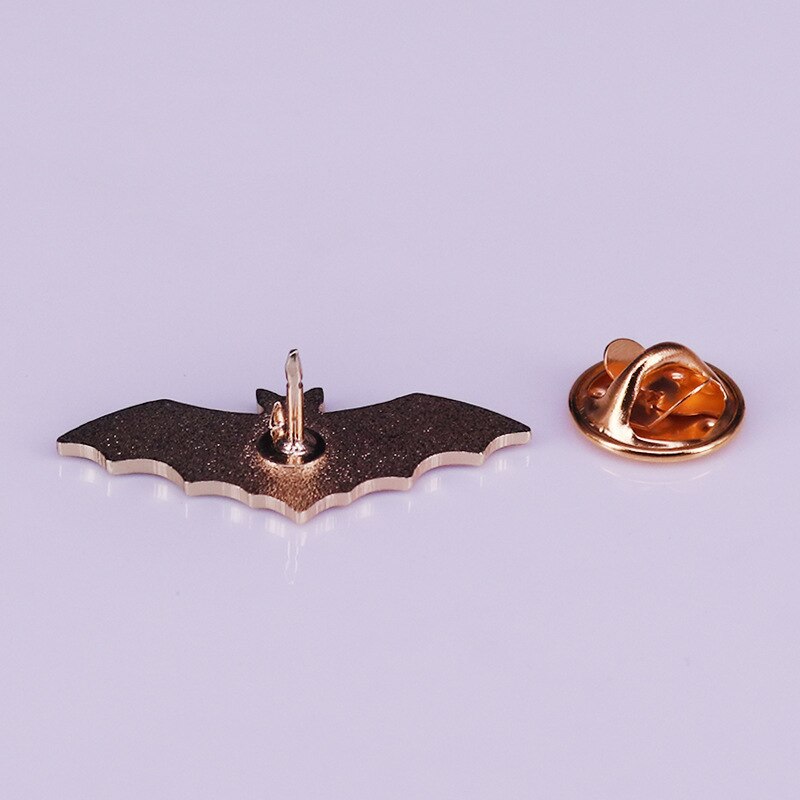 Weird Gothic Vampire Bat Brooch Celestial Witchcraft Badge Halloween Accessories