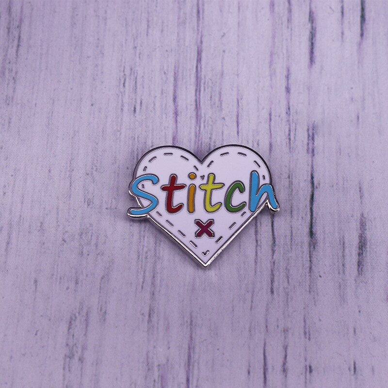 Stitching Art Heart Brooch Embroidery Knitting Craft Badge Knitting Lovers Accessories