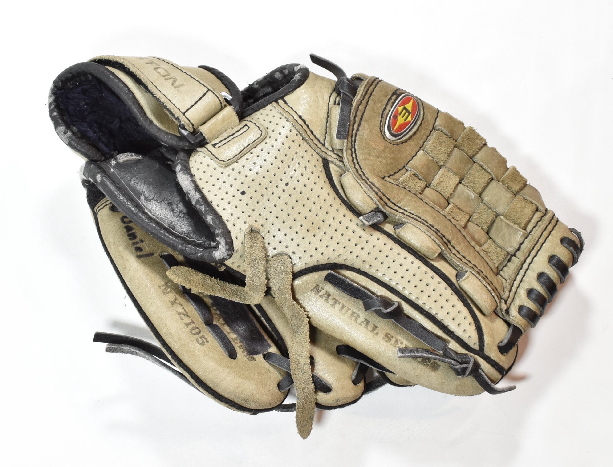 Easton baseball glove kids Right handed t ball 10.5 inch Grey NYZ105 Used